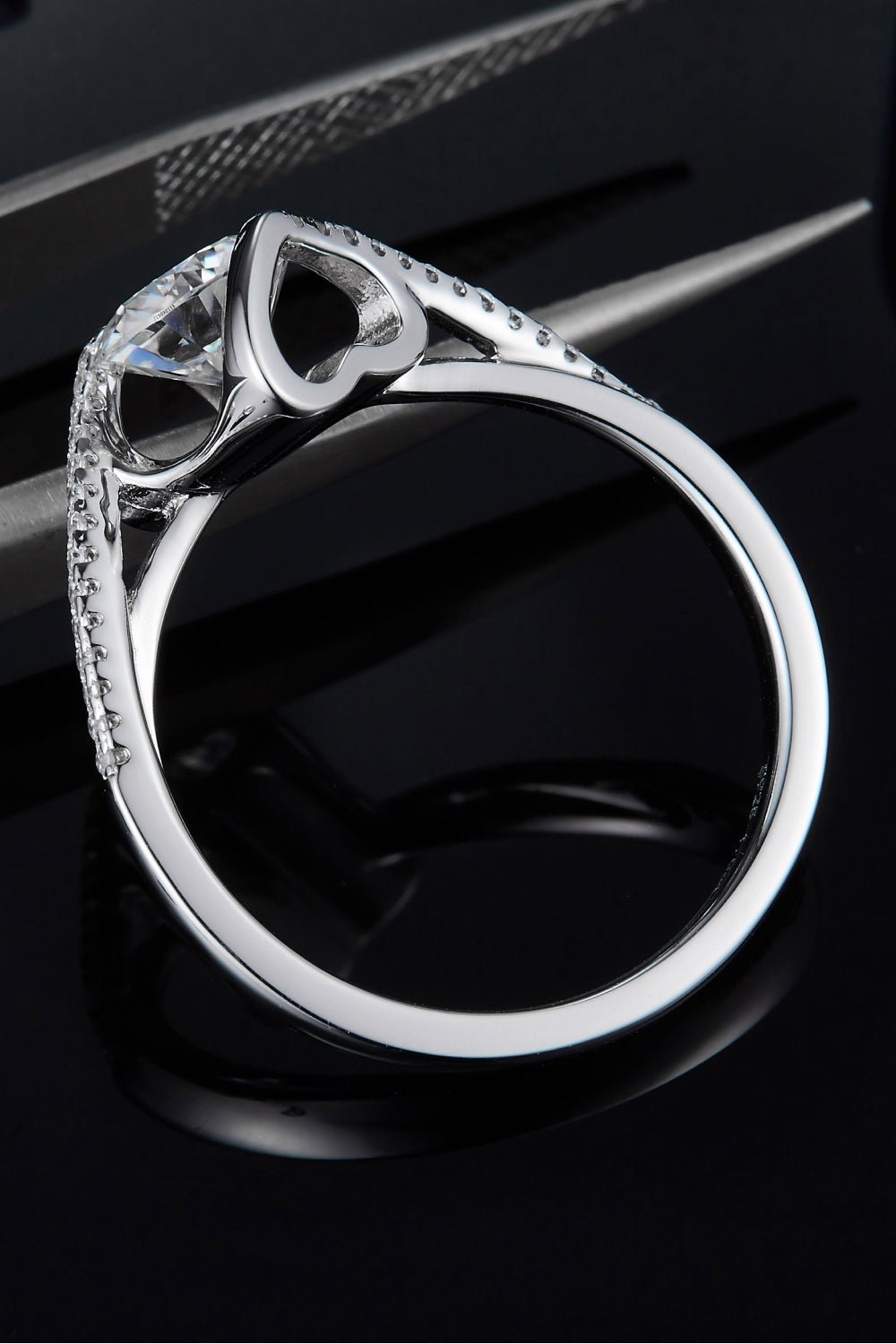 1 Carat Moissanite Sterling Silver Heart Twist Ring - Quelle's BoutiQue