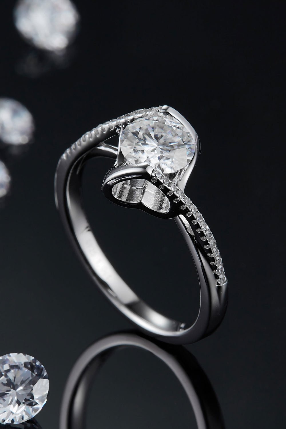 1 Carat Moissanite Sterling Silver Heart Twist Ring - Quelle's BoutiQue