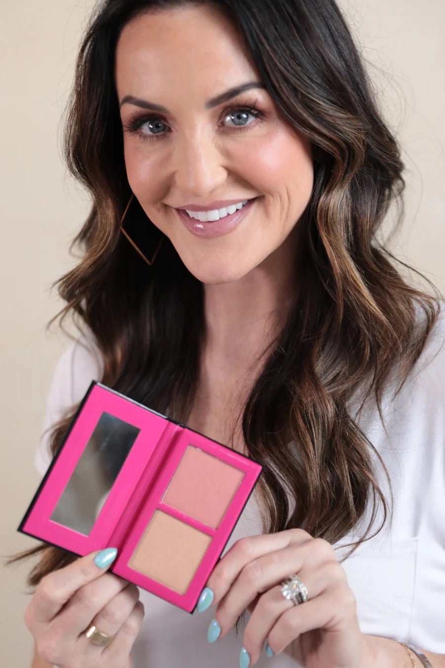 JL Beauty Blush & Highlighter Palette - Quelle's BoutiQue