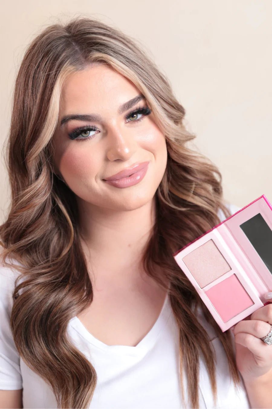 JL Beauty Blush & Highlighter Palette - Quelle's BoutiQue
