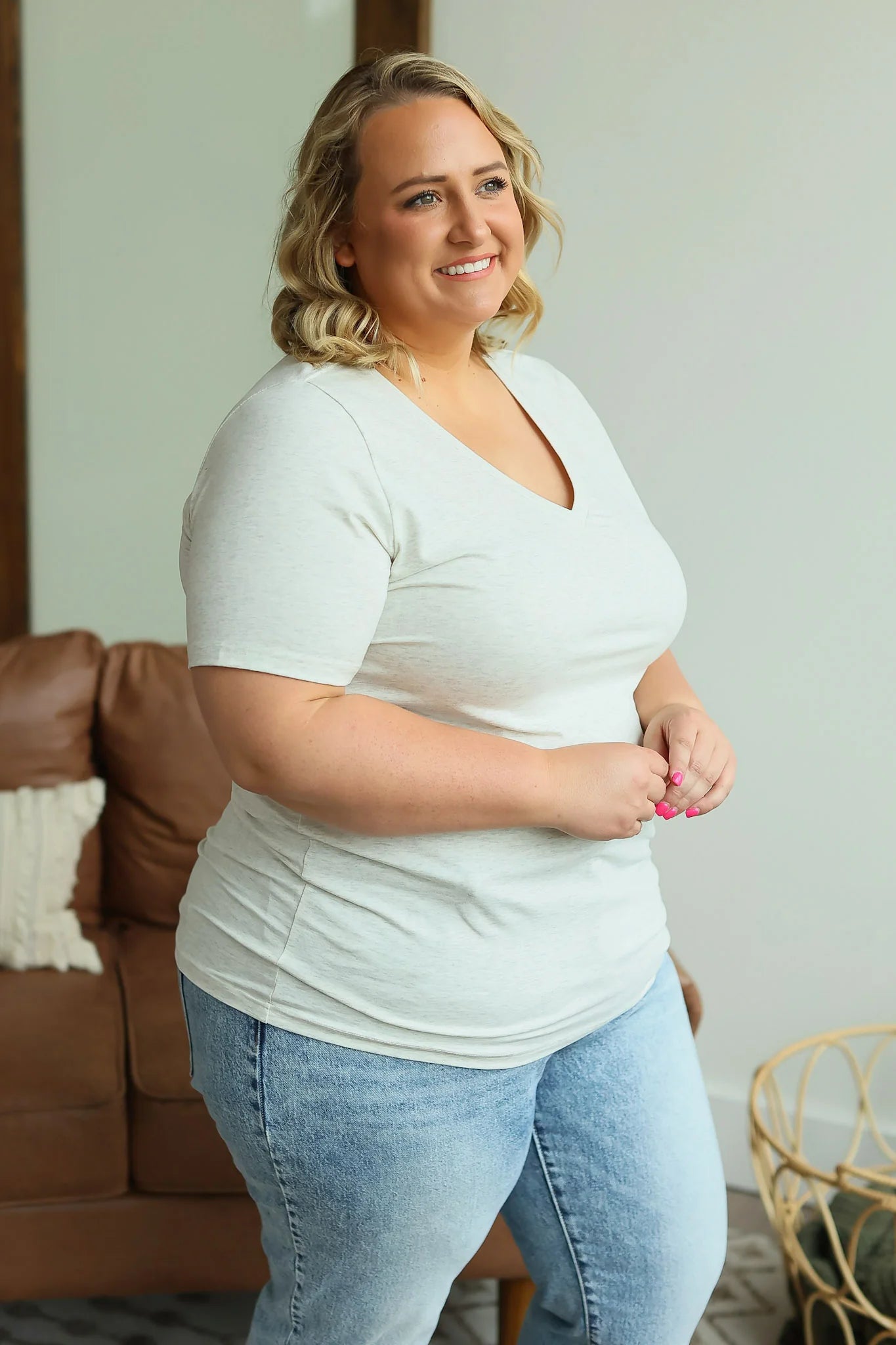 The Casual V-Neck Tee - Quelle's BoutiQue