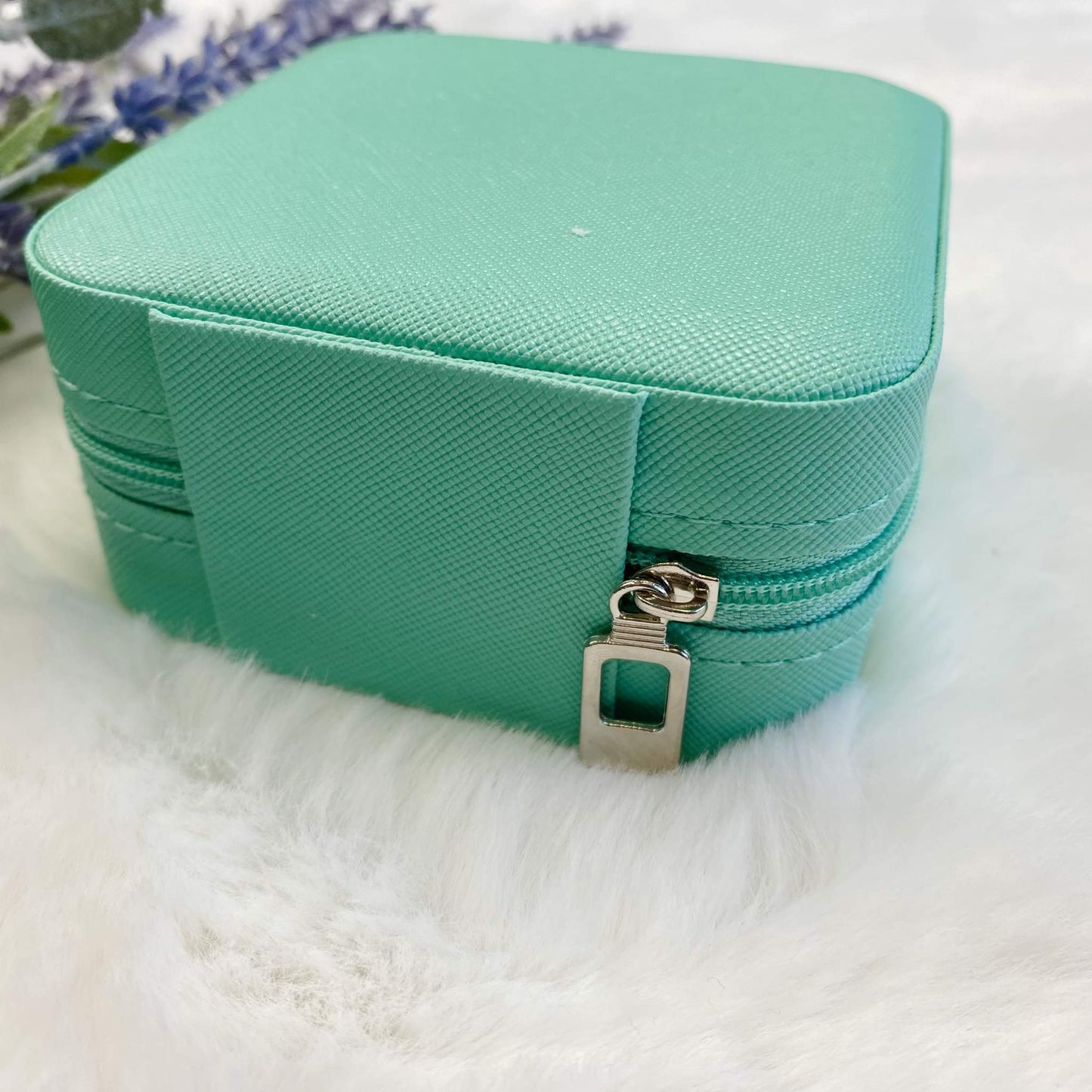 Zip Closure Travel Jewelry Case - Quelle's BoutiQue