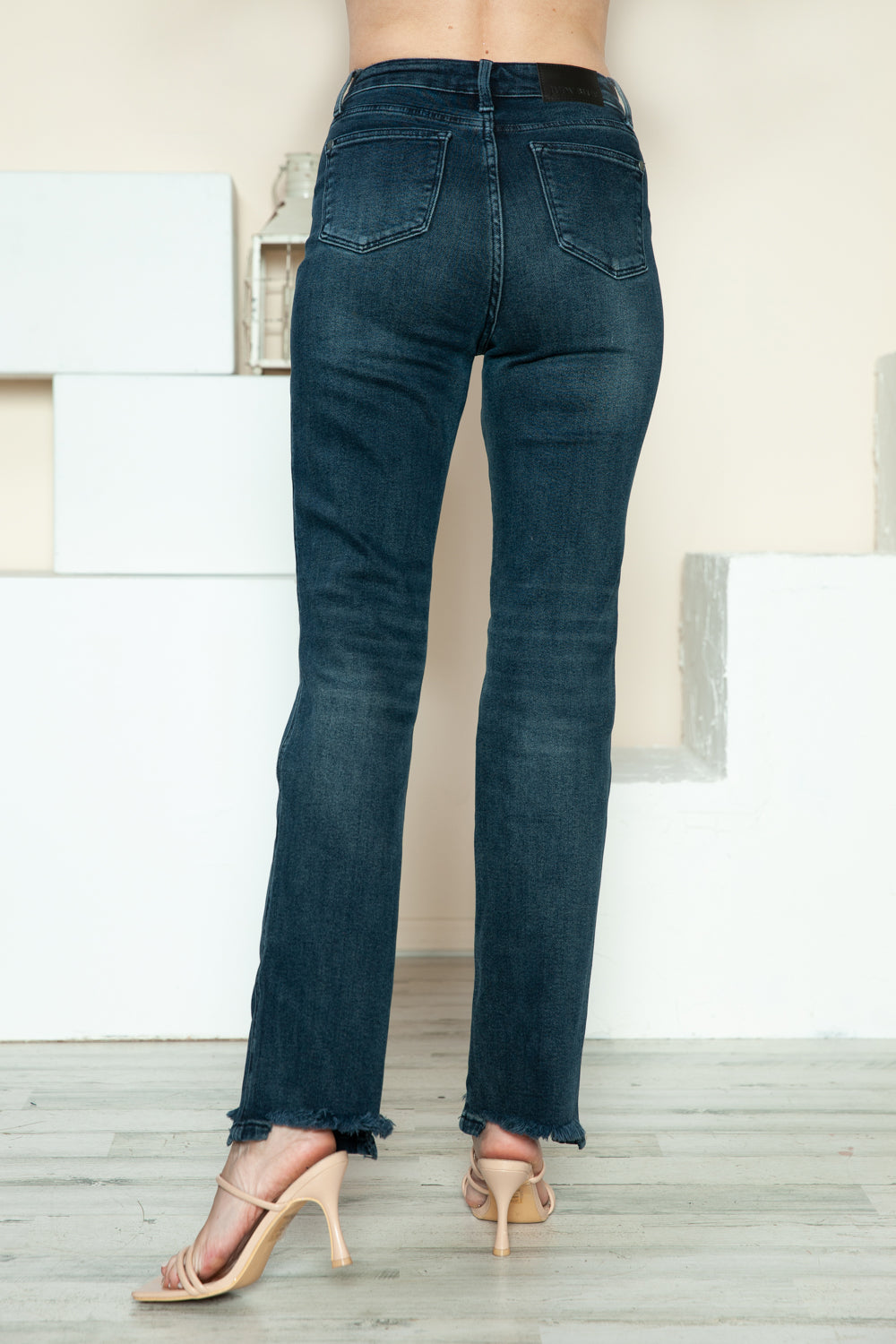 Frayed Hem Straight Dark Washed Jeans