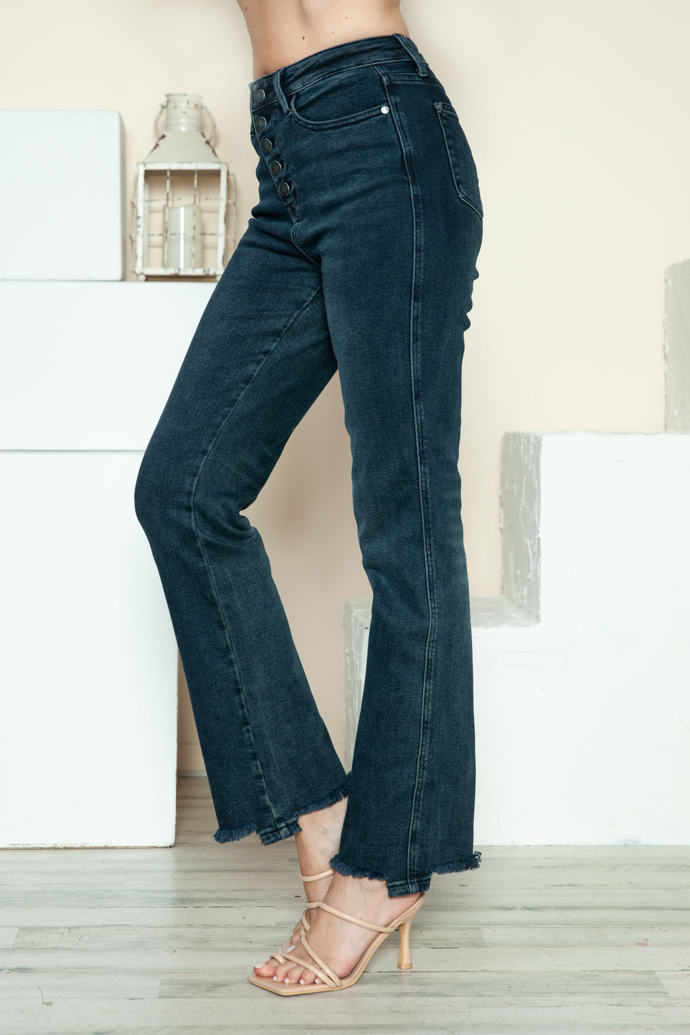 Frayed Hem Straight Dark Washed Jeans