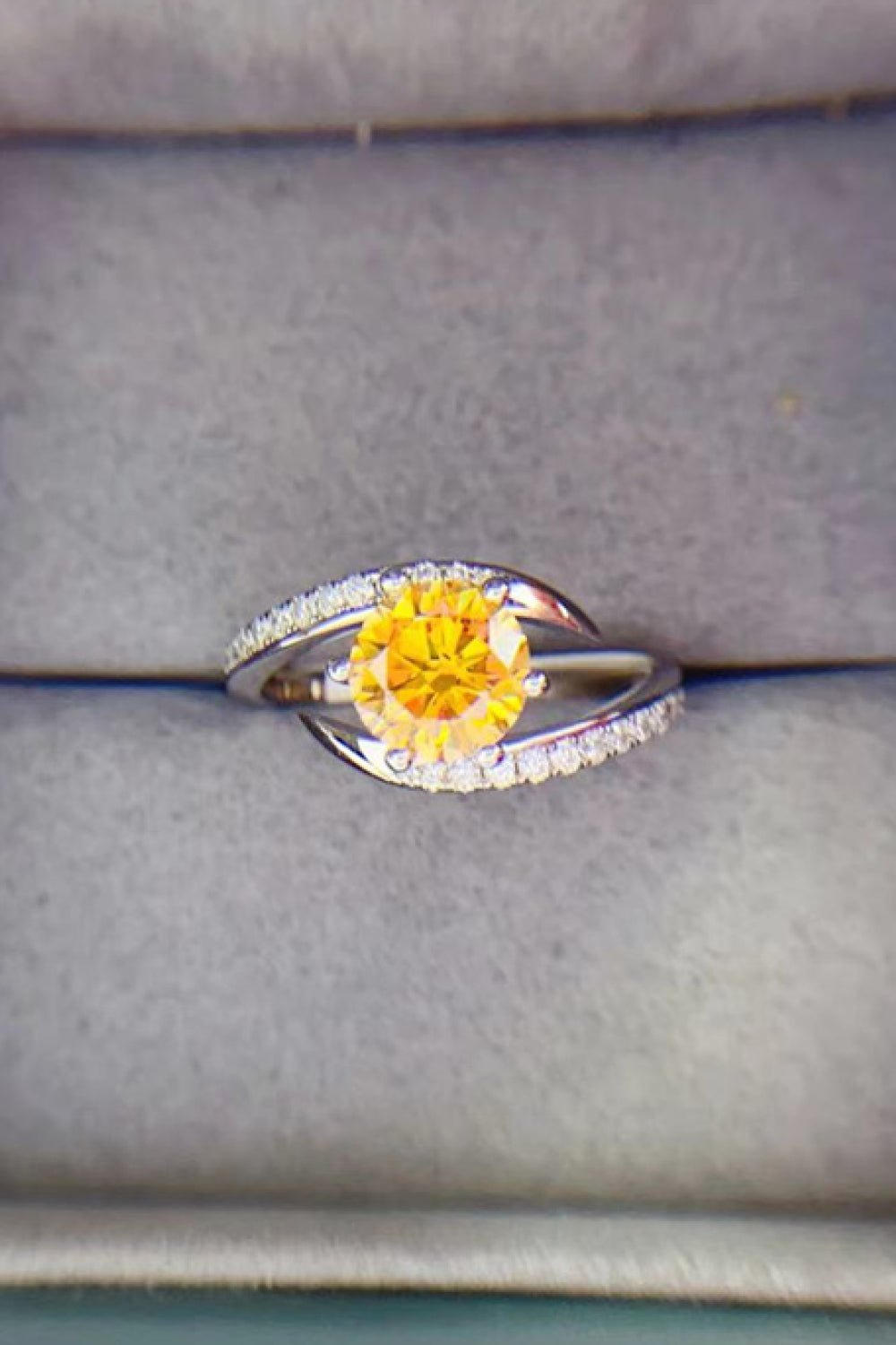 1 Carat Yellow Moissanite Sterling Silver Ring - Quelle's BoutiQue
