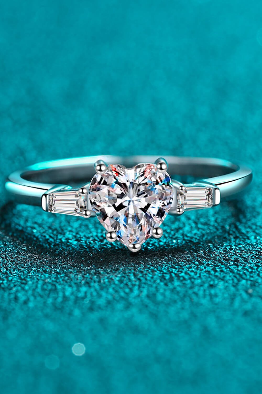 1.2 Carat Moissanite Heart Ring - Quelle's BoutiQue