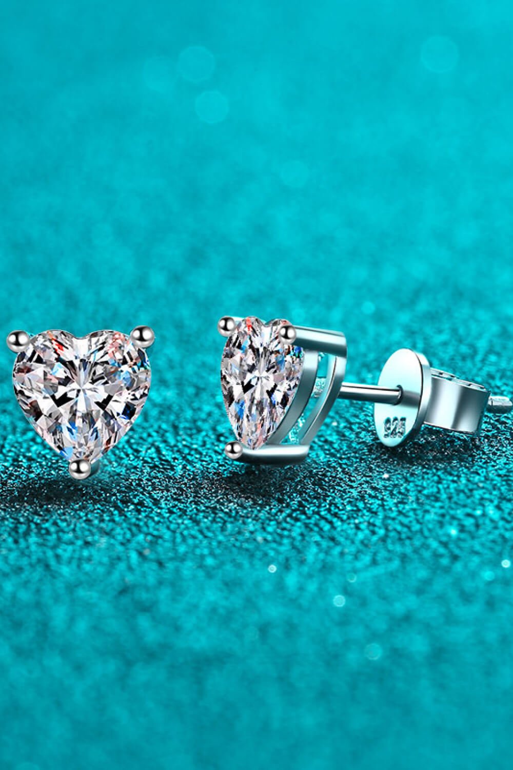 2 Carat Moissanite Heart-Shaped Stud Earrings - Quelle's BoutiQue