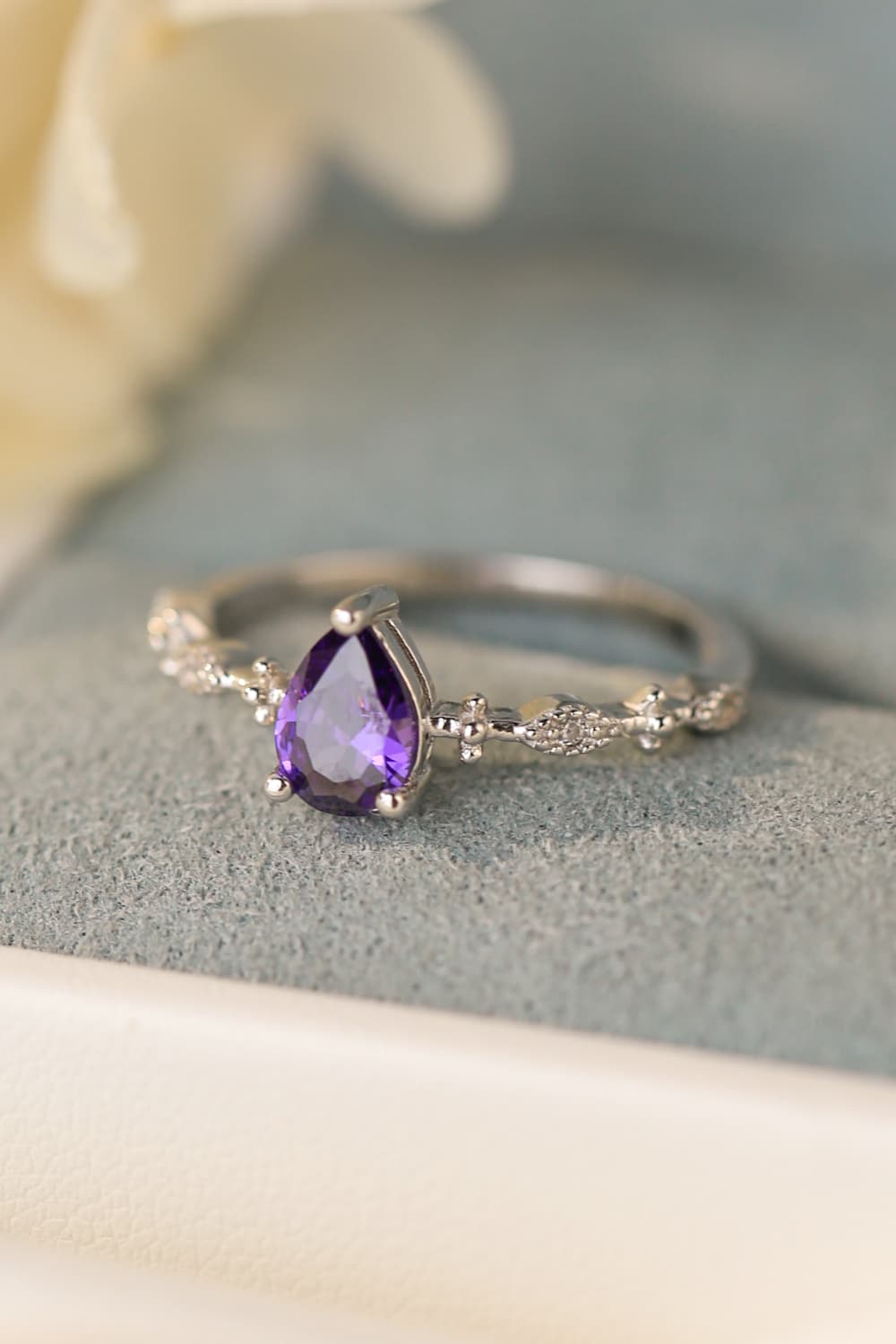 Amethyst & Sterling Silver Ring - Quelle's BoutiQue