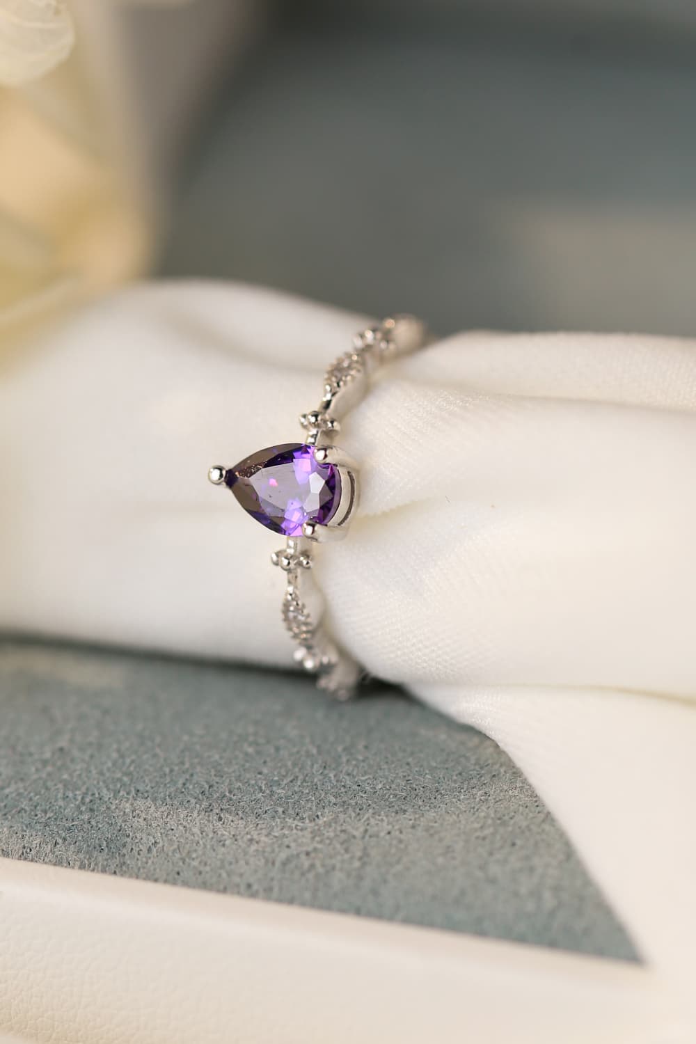Amethyst & Sterling Silver Ring - Quelle's BoutiQue