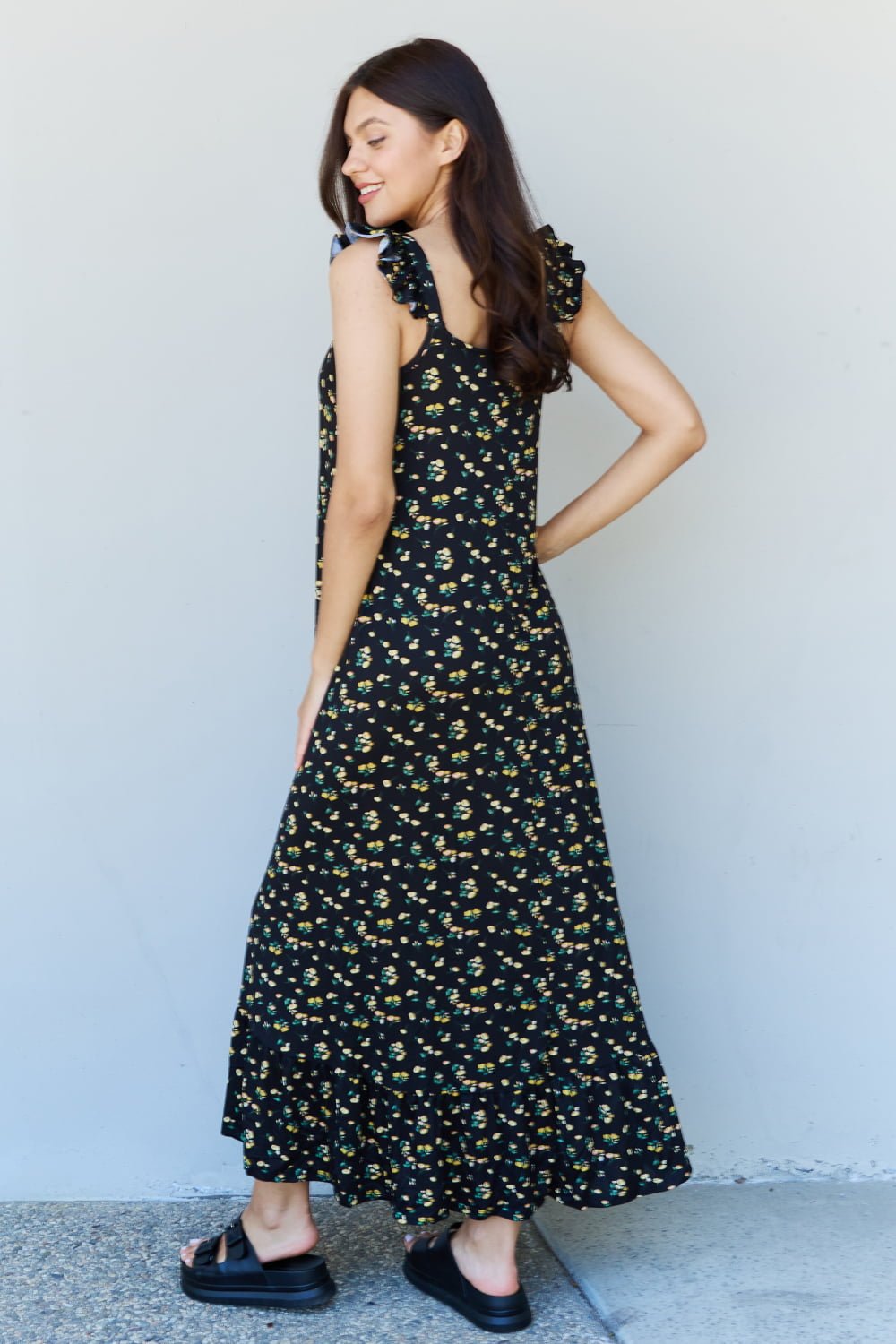 Black Multi-Floral Sleeveless Maxi Dress - Quelle's BoutiQue