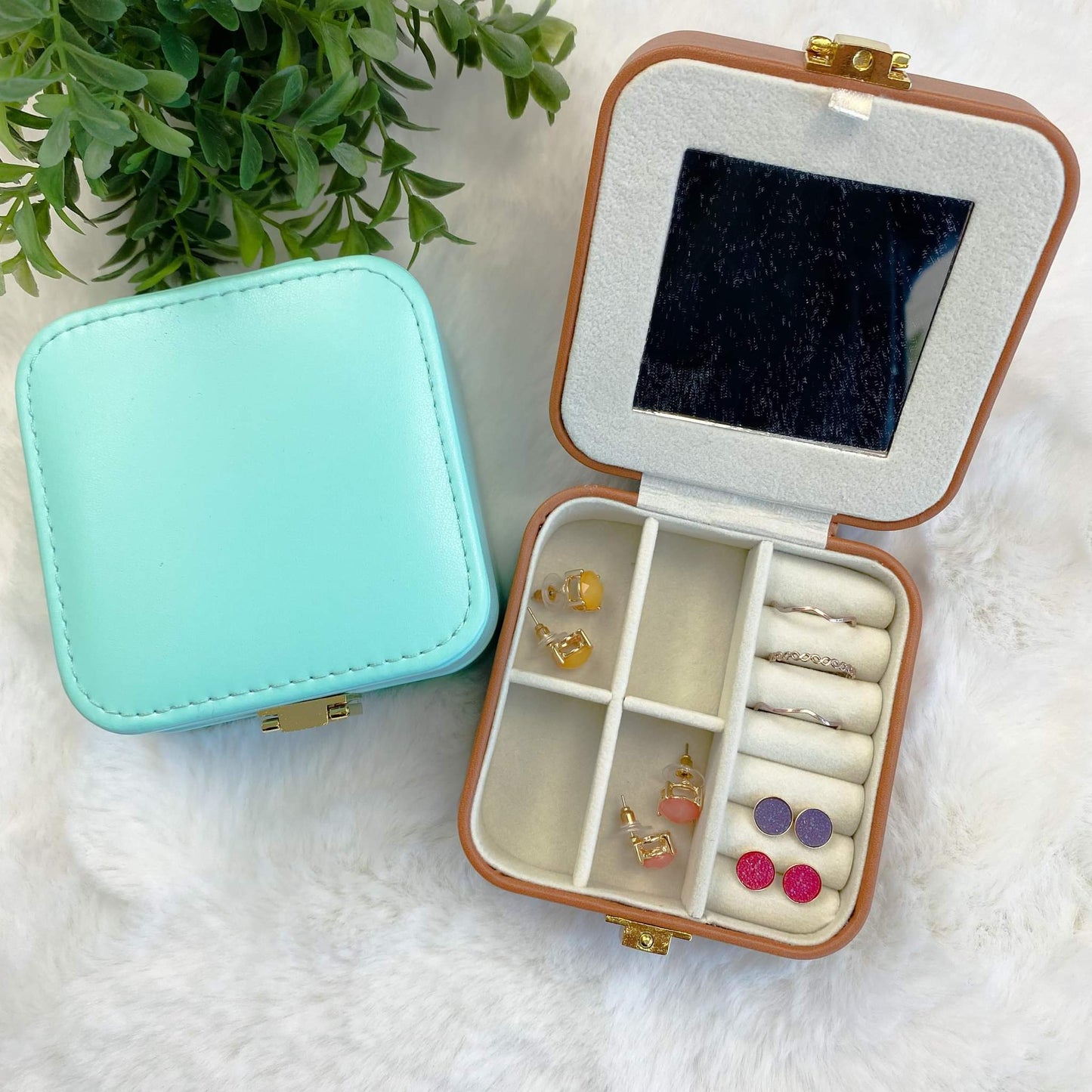 Clasp Closure Square Travel Jewelry Case - Quelle's BoutiQue