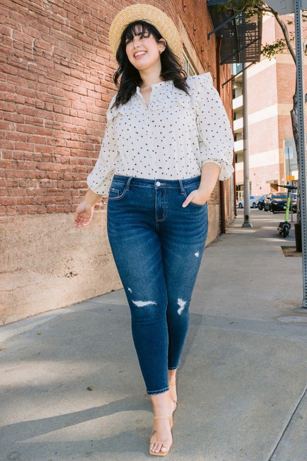 Dark-Washed Midrise Crop Skinny Jeans - Quelle's BoutiQue