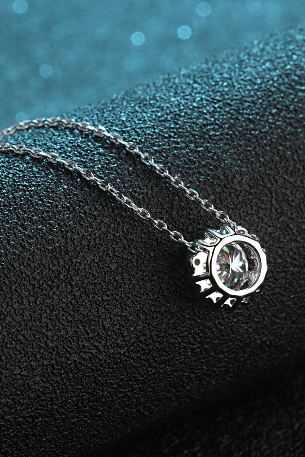 Flower-Shaped Moissanite Pendant Necklace - Quelle's BoutiQue