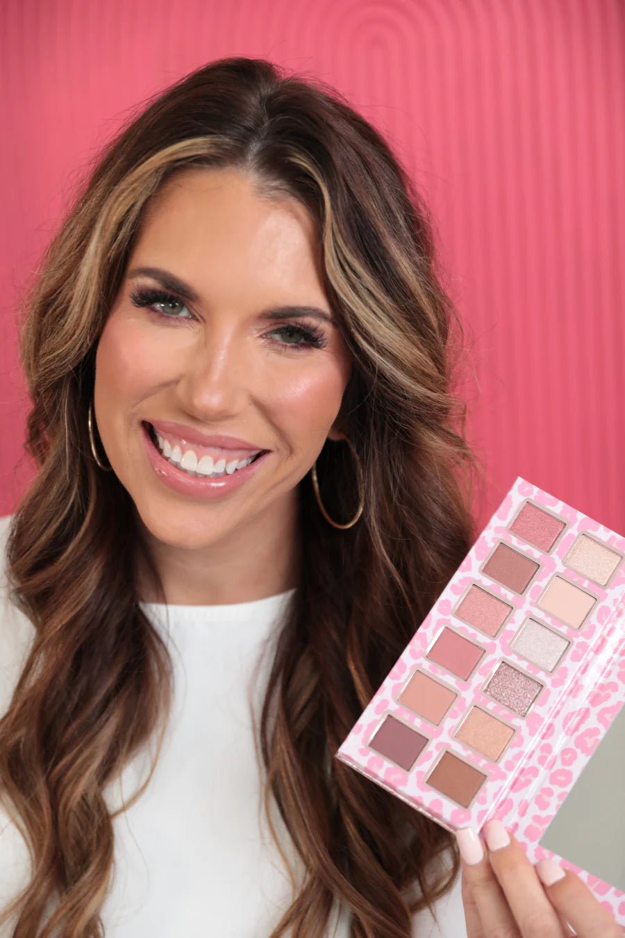 JL Beauty Eyeshadow Palette - Quelle's BoutiQue