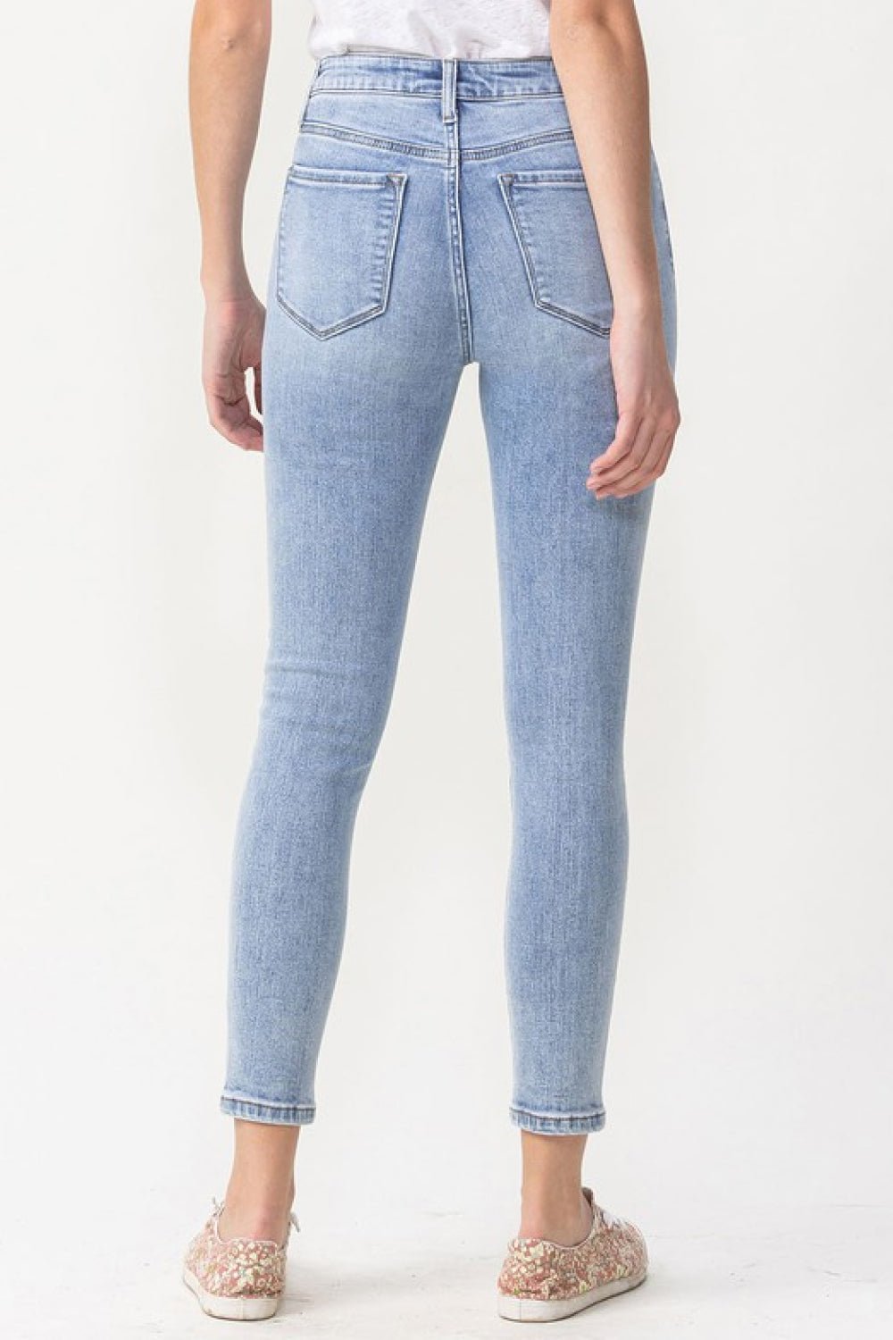 Light-Washed High Rise Crop Skinny Jeans - Quelle's BoutiQue