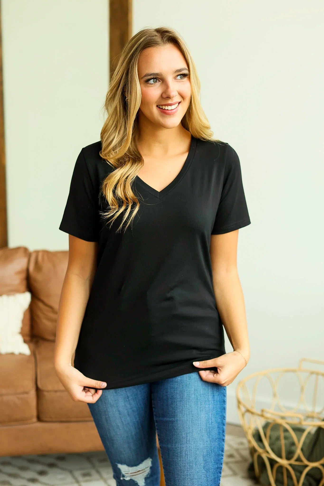 The Casual V-Neck Tee - Quelle's BoutiQue