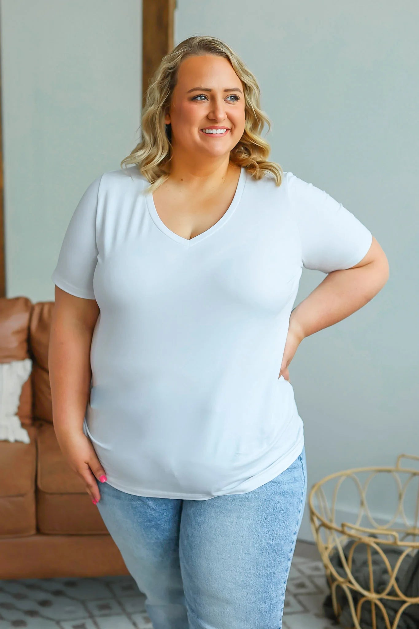The Casual V-Neck Tee - Quelle's BoutiQue
