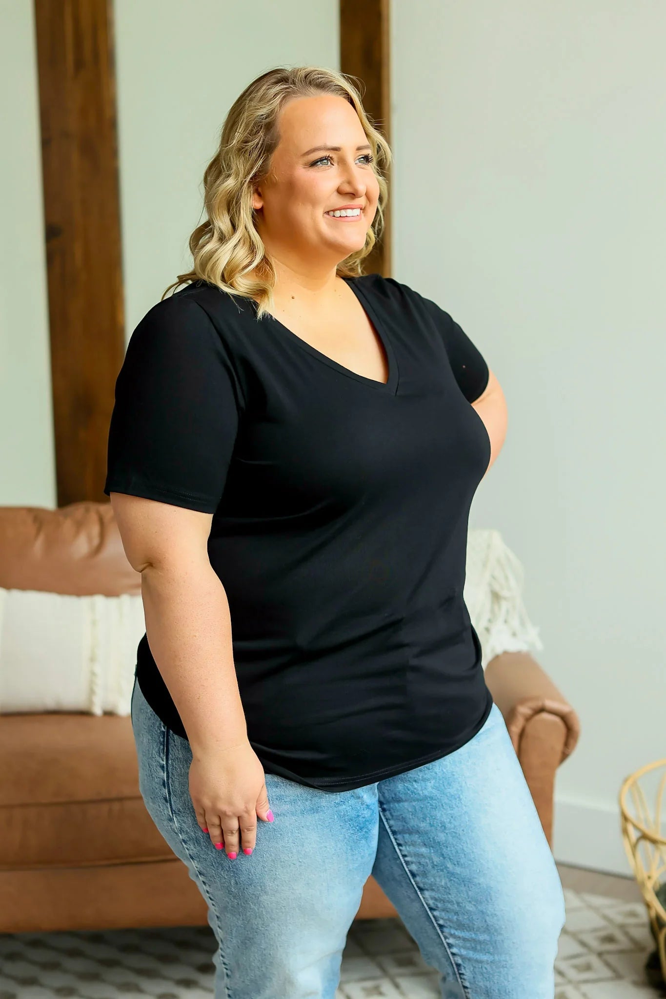 The Casual V-Neck Tee - Quelle's BoutiQue