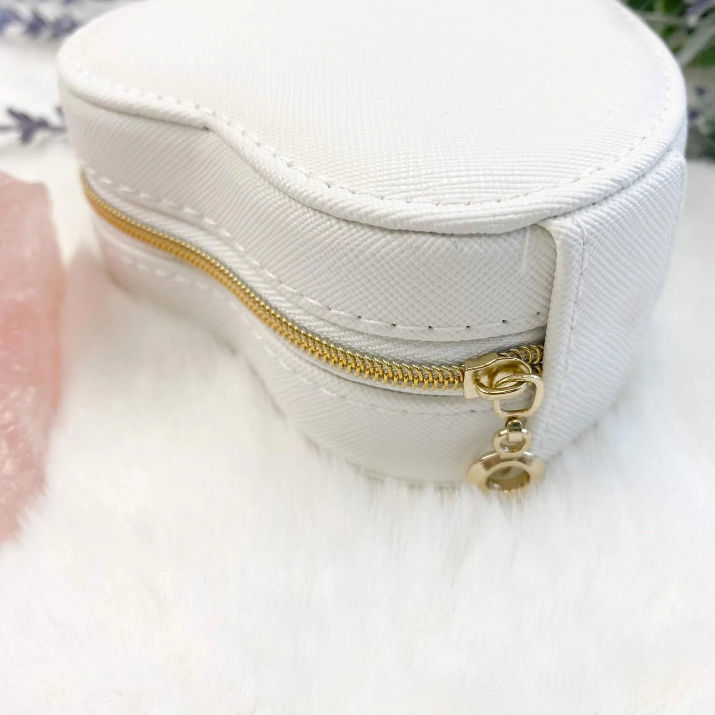 Zip Closure Heart Jewelry Case - Quelle's BoutiQue