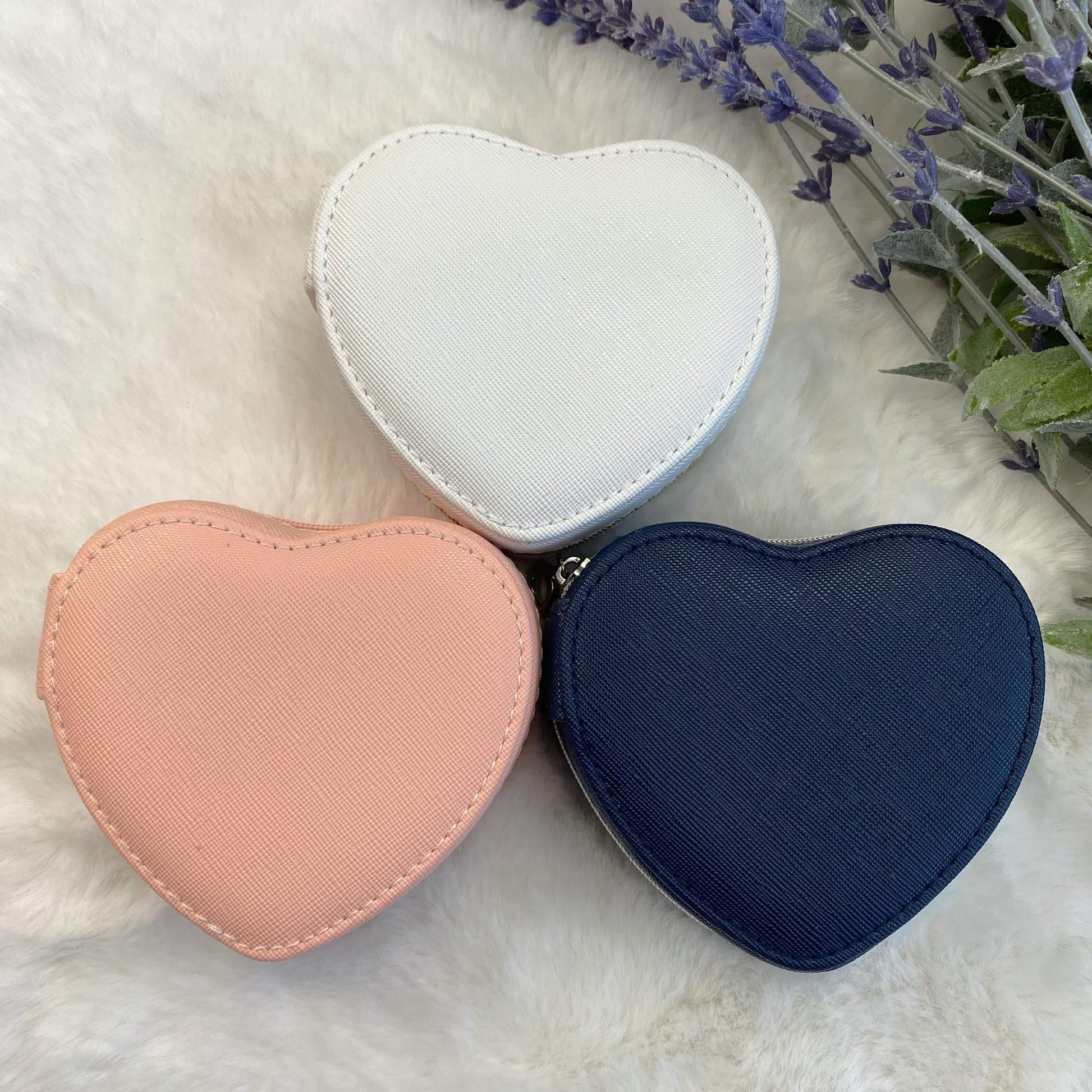 Zip Closure Heart Jewelry Case - Quelle's BoutiQue