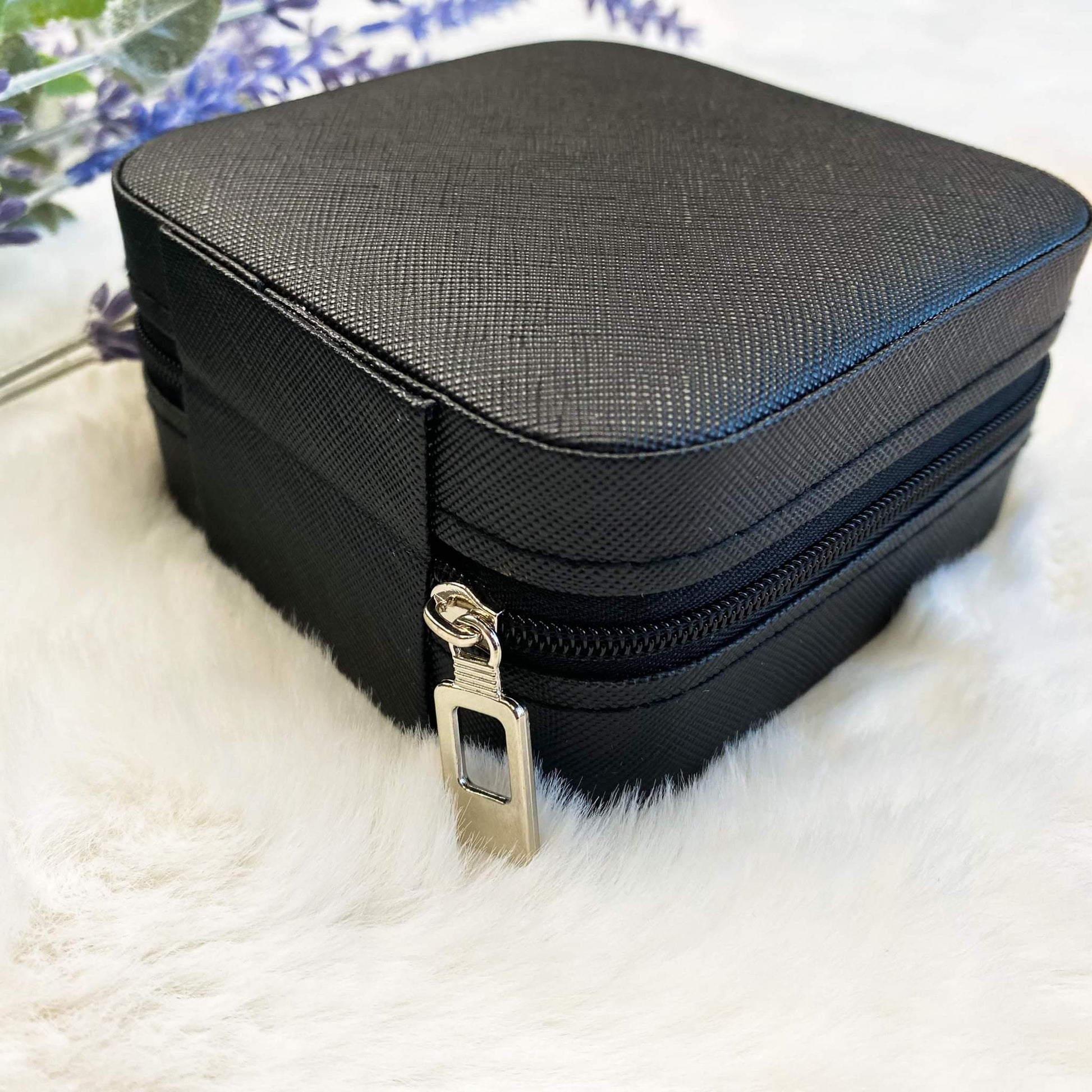 Zip Closure Travel Jewelry Case - Quelle's BoutiQue